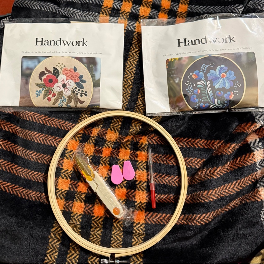 Embroidery Kit with Floral Patterns